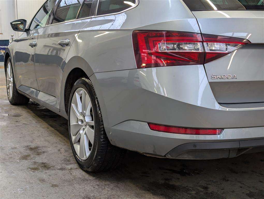 <p>2016 SKODA SUPERB SE L EXECUTIVE TDI</p>