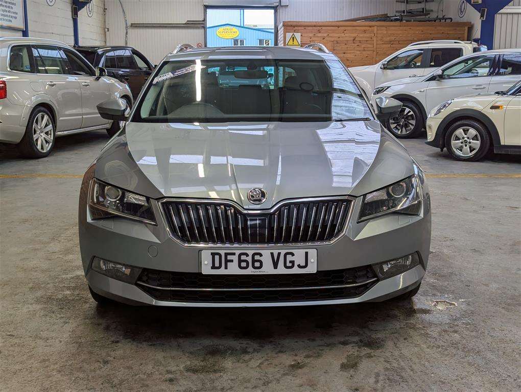 <p>2016 SKODA SUPERB SE L EXECUTIVE TDI</p>