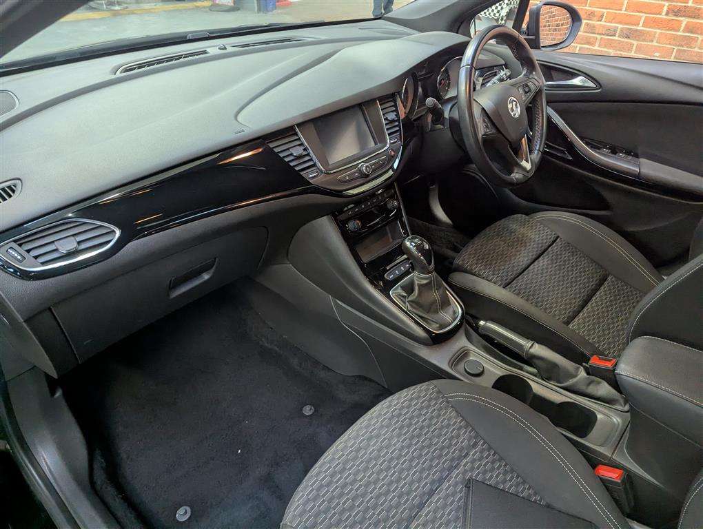 <p>2019 VAUXHALL ASTRA SRI VX-LINE NAV TUR</p>