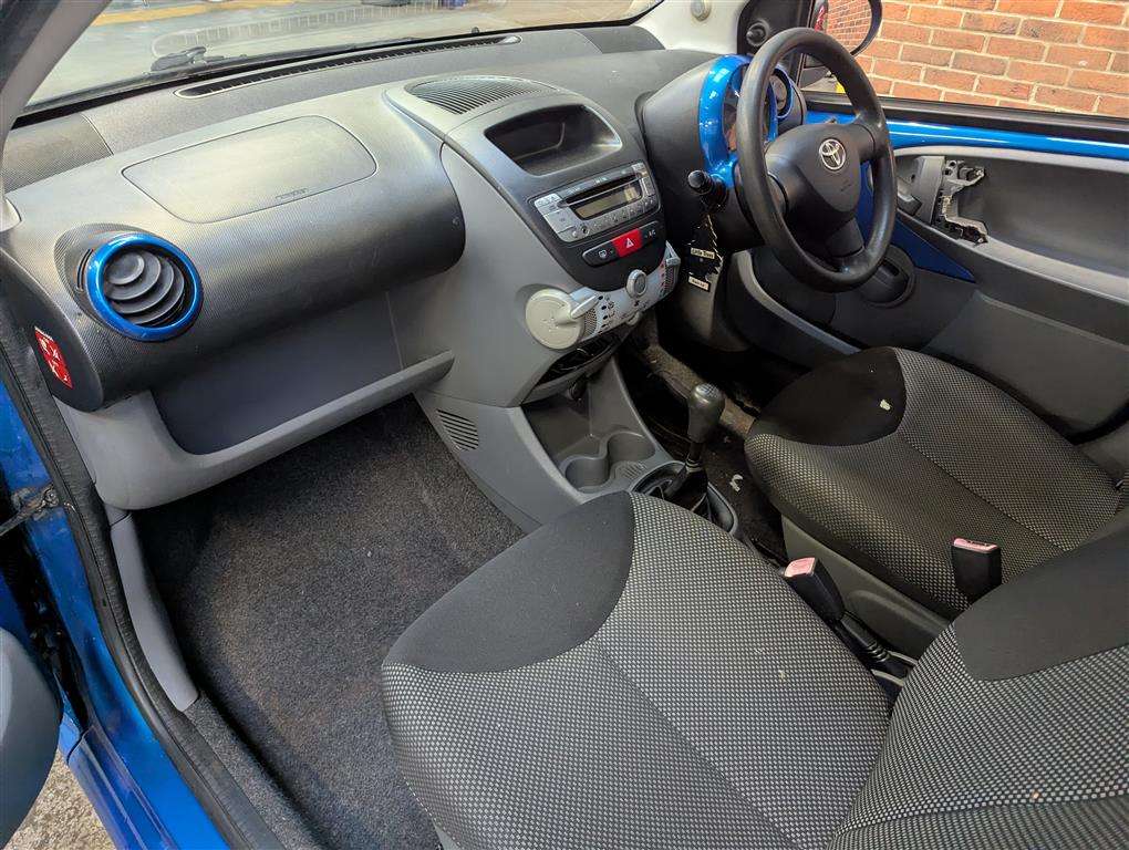 <p>2009 TOYOTA AYGO BLUE VVT-I</p>