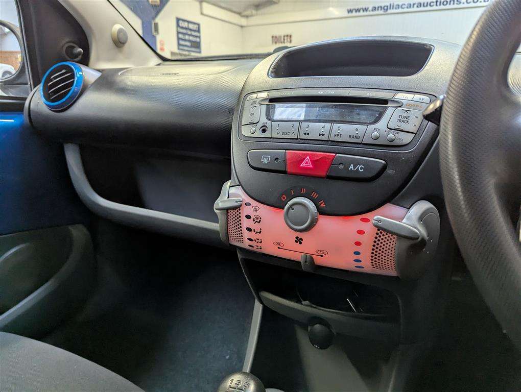 <p>2009 TOYOTA AYGO BLUE VVT-I</p>