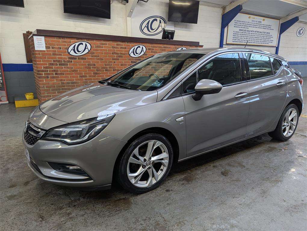 <p>2017 VAUXHALL ASTRA SRI TURBO</p>