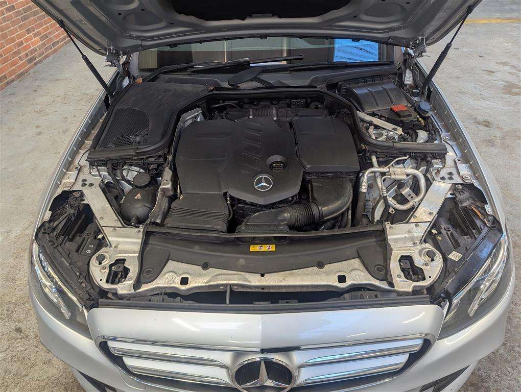 <p>2016 MERCEDES-BENZ E 220 D AMG LINE AUTO</p>