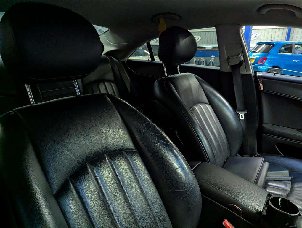 <p>2007 MERCEDES CLS 320 CDI AUTO</p>