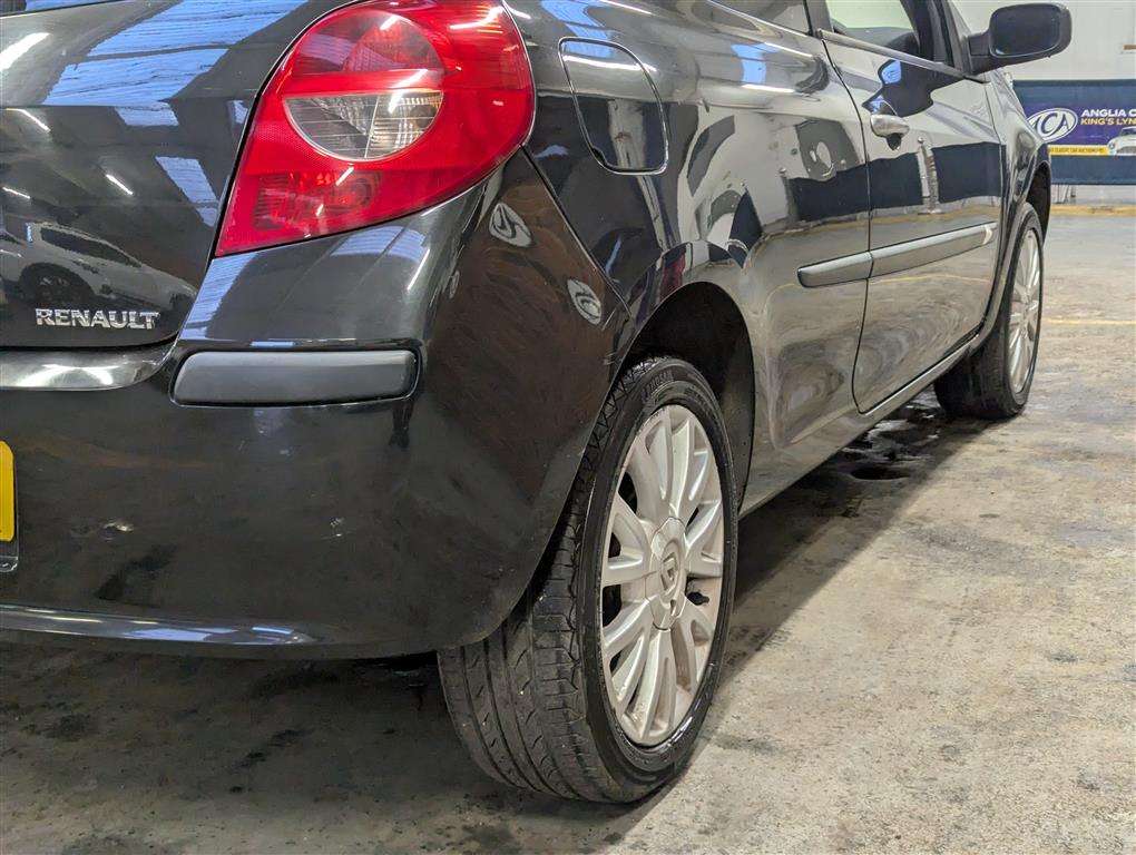 <p>2007 RENAULT CLIO DYNAMIQUE S DCI 86</p>