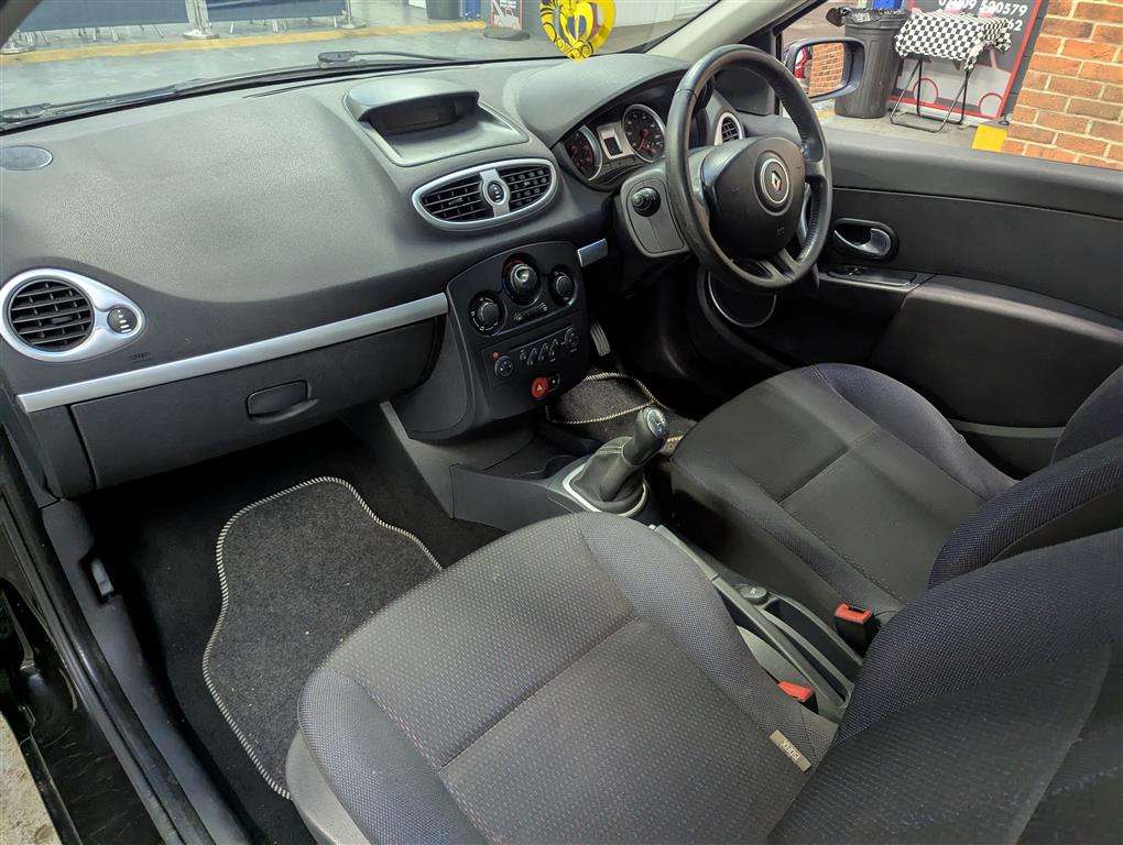 <p>2007 RENAULT CLIO DYNAMIQUE S DCI 86</p>