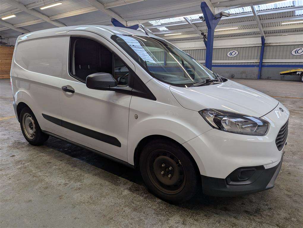 <p>2020 FORD TRANSIT COURIER BASE TDCI</p>