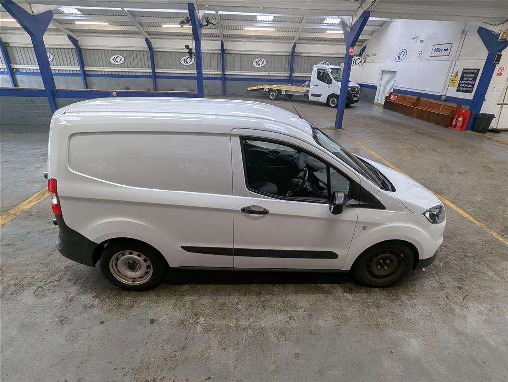 <p>2020 FORD TRANSIT COURIER BASE TDCI</p>