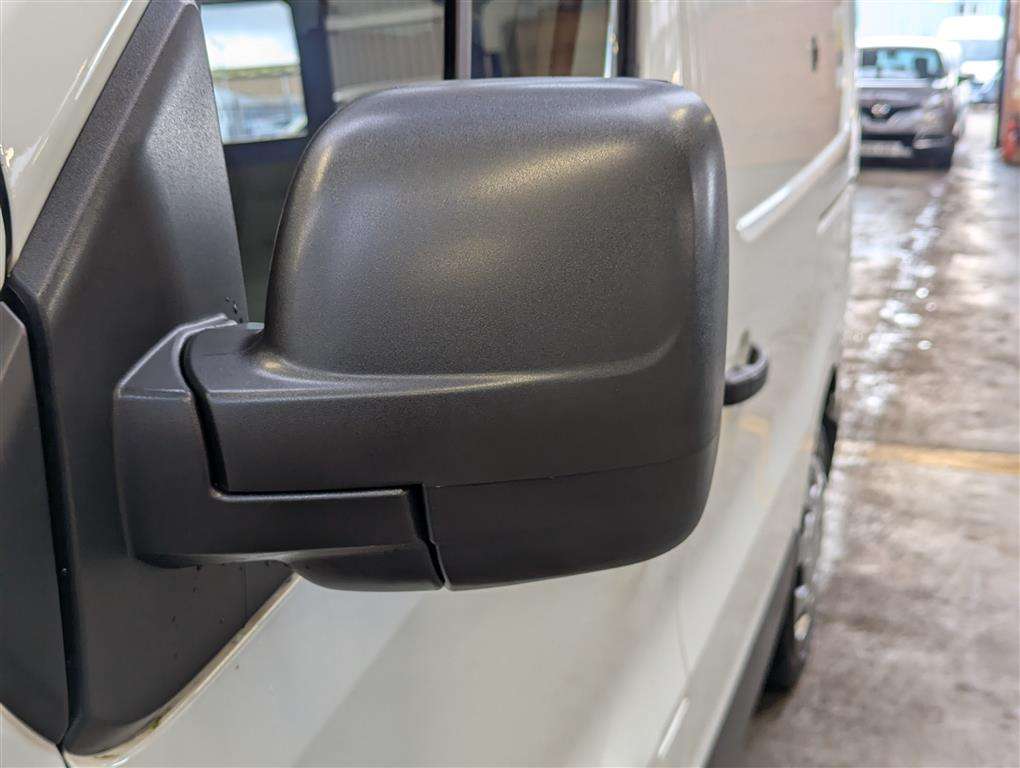 <p>2019 RENAULT TRAFIC SL28 B-NESS+ ENERG</p>