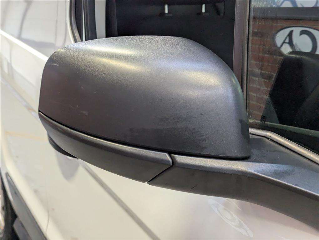 <p>2020 FORD TRANSIT CONNECT 200 BASE</p>