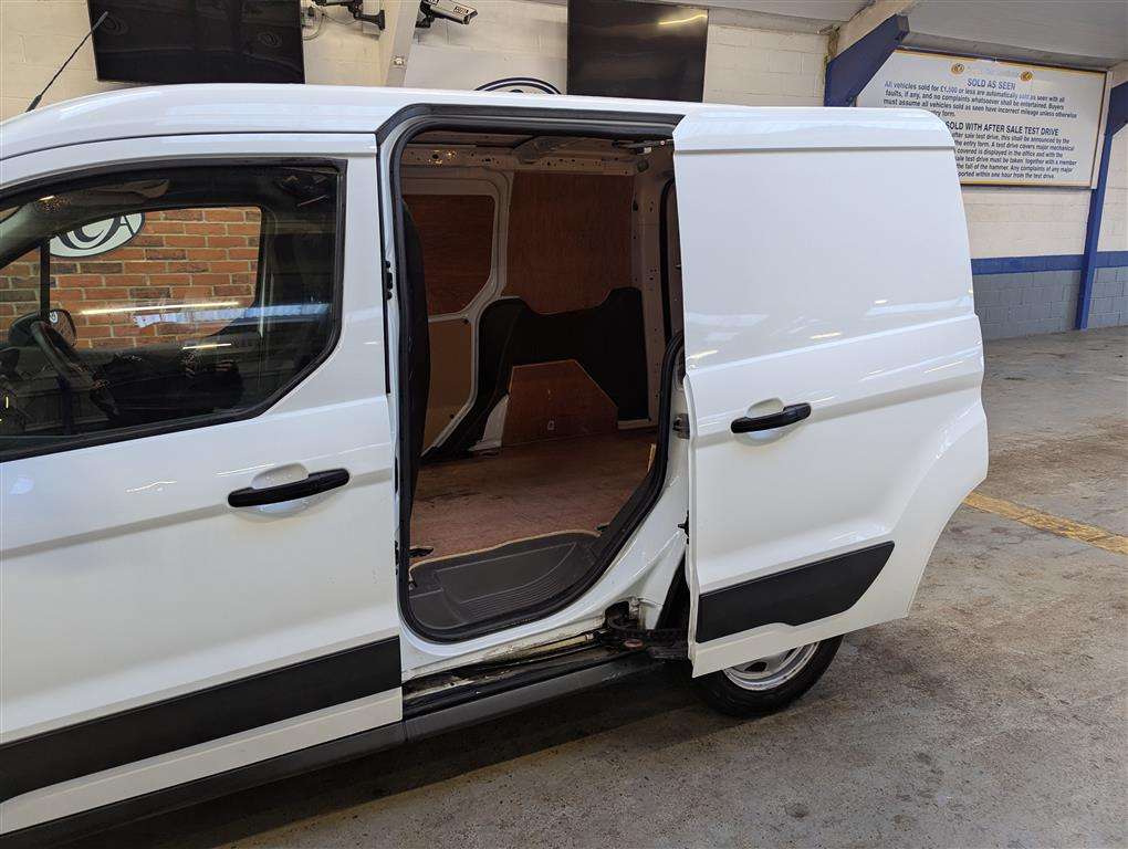 <p>2020 FORD TRANSIT CONNECT 200 BASE</p>