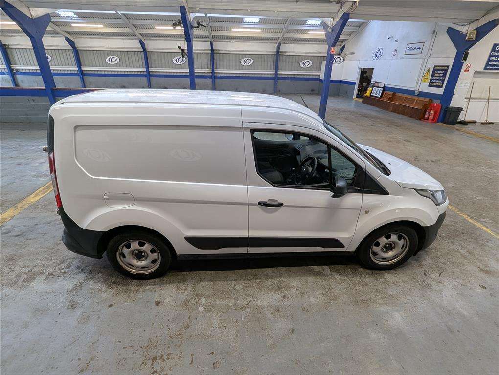 <p>2020 FORD TRANSIT CONNECT 200 BASE</p>