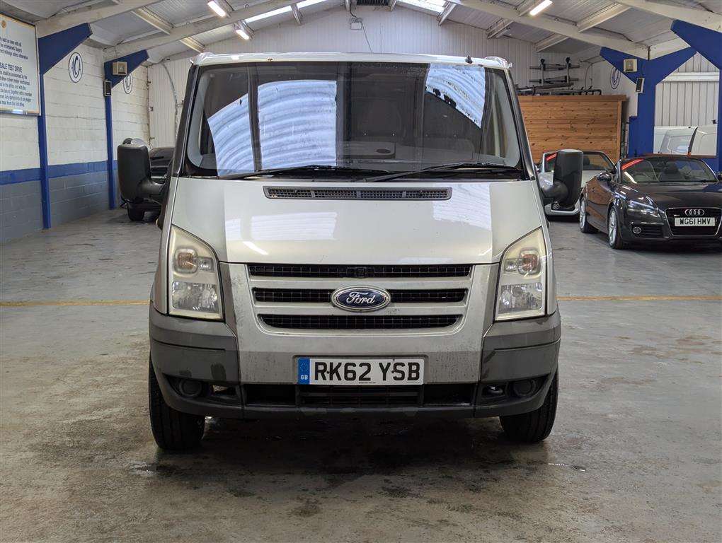 <p>2012 FORD TRANSIT 125 T330 FWD</p>