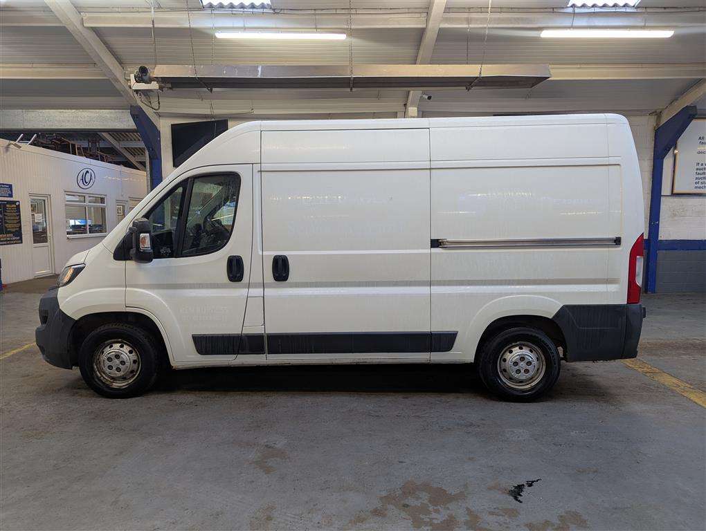 <p>2016 PEUGEOT BOXER 333 PRO L2H2 BLUE H</p>