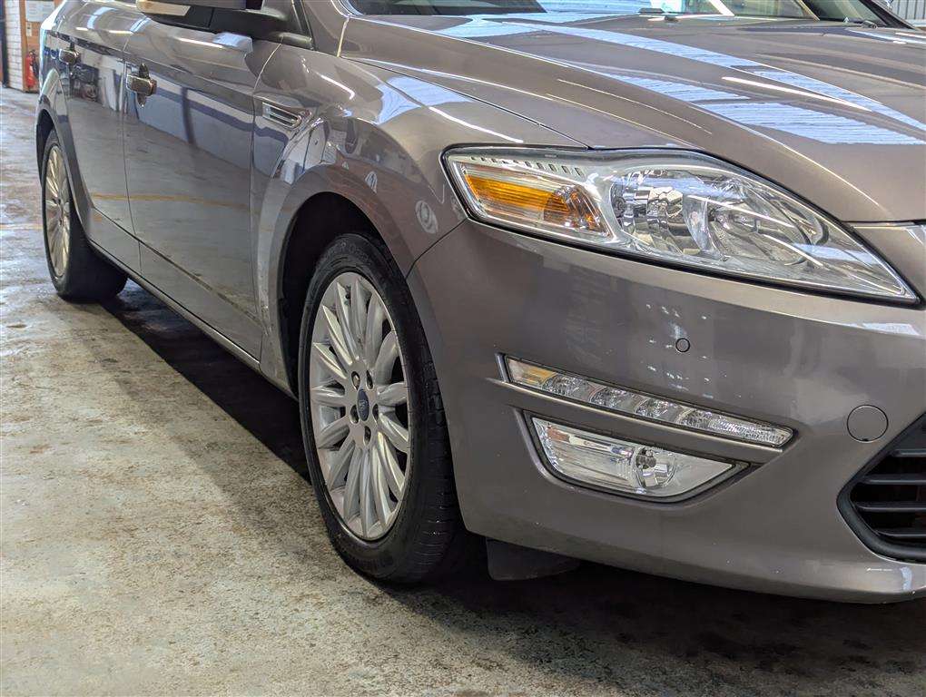 <p>2014 FORD MONDEO ZETEC B-NESS EDN T</p>