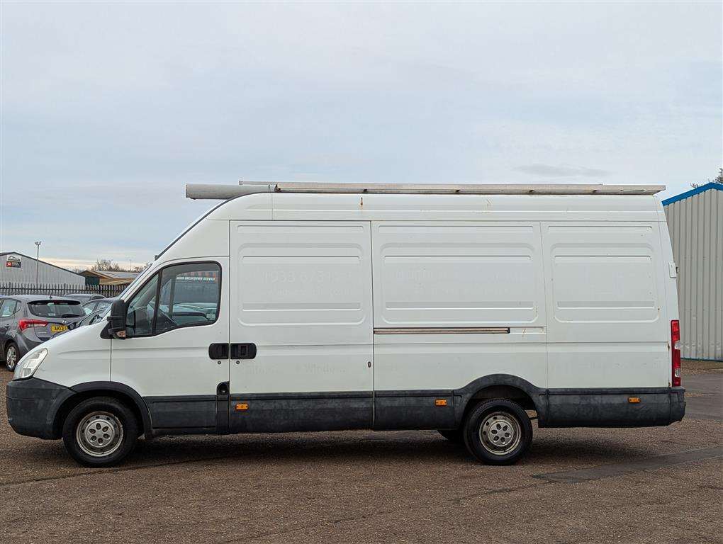 <p>2011 IVECO DAILY 35S18 LWB</p>