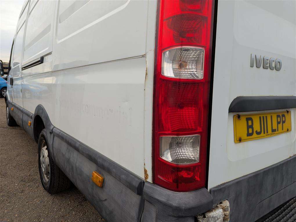 <p>2011 IVECO DAILY 35S18 LWB</p>