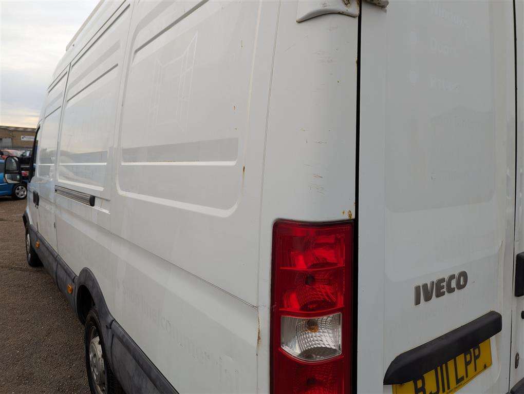 <p>2011 IVECO DAILY 35S18 LWB</p>