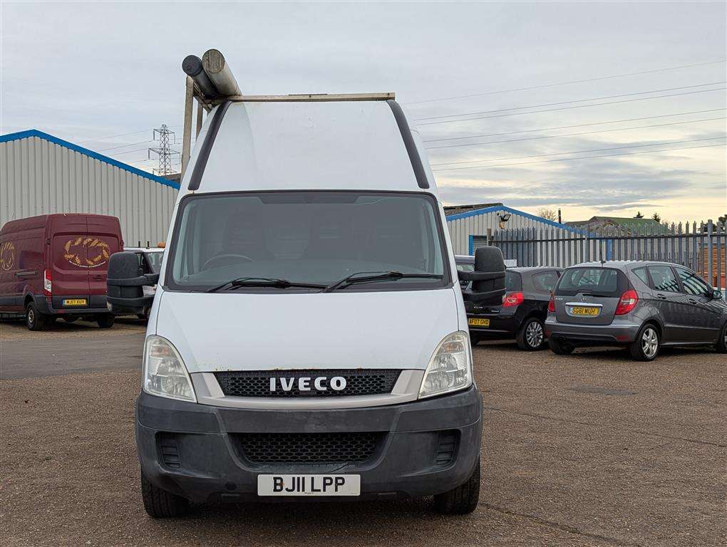 <p>2011 IVECO DAILY 35S18 LWB</p>