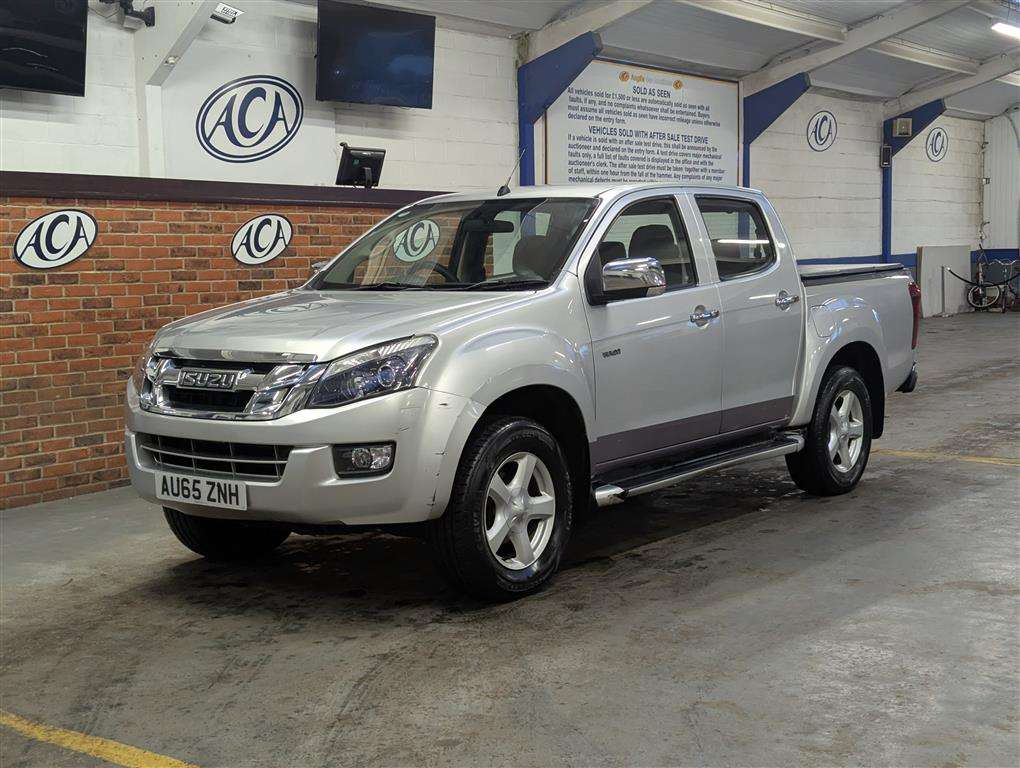 <p>2015 ISUZU D-MAX YUKON TWIN TURBO D/</p>