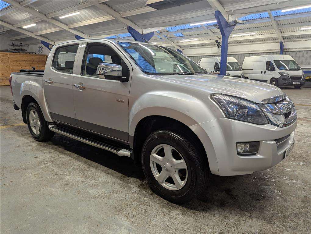 <p>2015 ISUZU D-MAX YUKON TWIN TURBO D/</p>