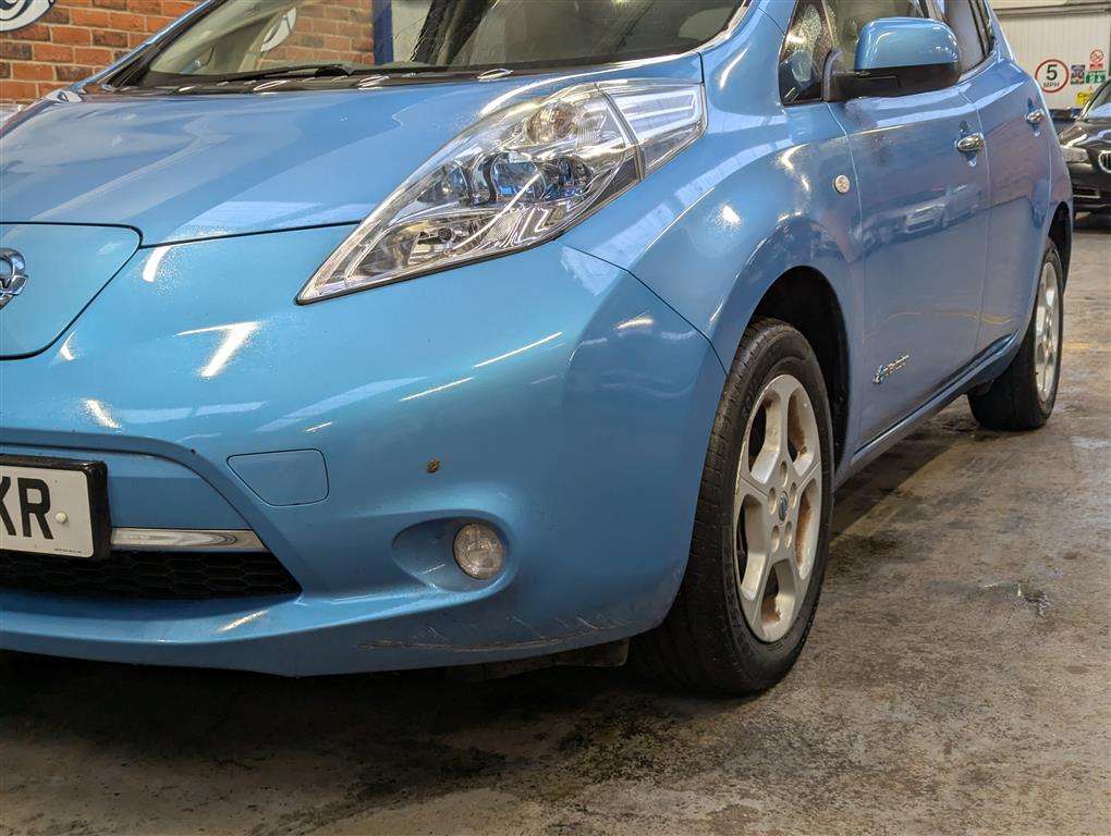 <p>2013 NISSAN LEAF</p>