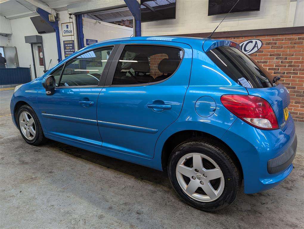 <p>2011 PEUGEOT 207 SPORTIUM</p>