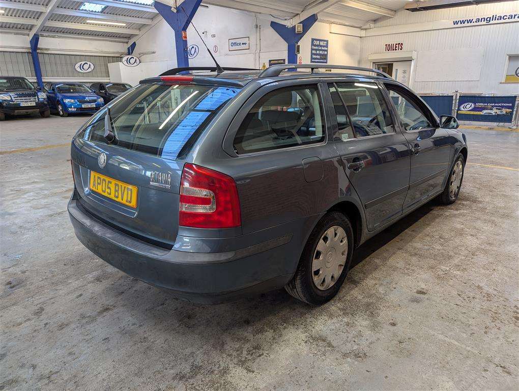 <p>2005 SKODA OCTAVIA AMBIENTE TDI PD8V</p>