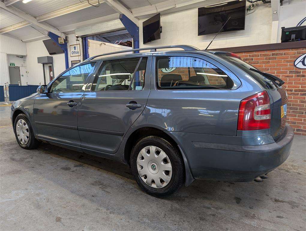 <p>2005 SKODA OCTAVIA AMBIENTE TDI PD8V</p>