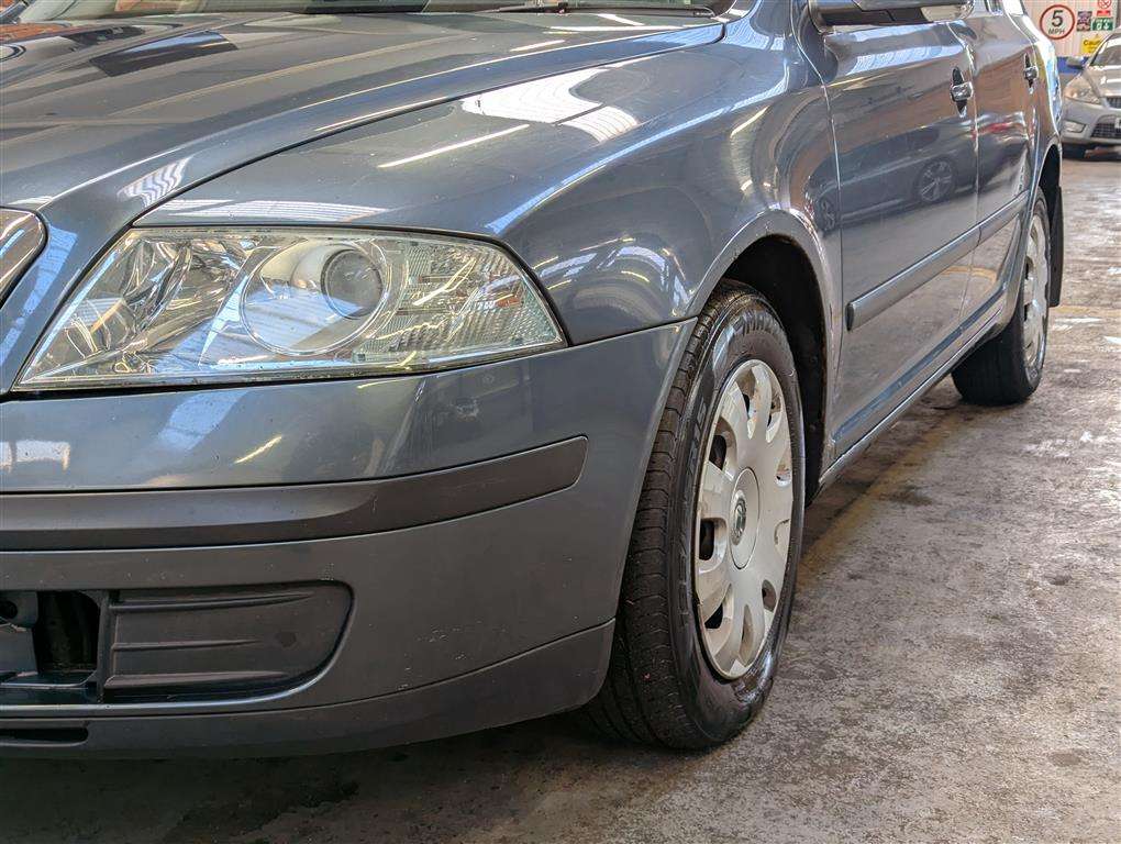 <p>2005 SKODA OCTAVIA AMBIENTE TDI PD8V</p>