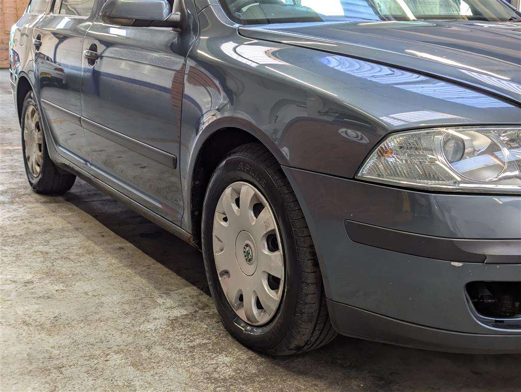 <p>2005 SKODA OCTAVIA AMBIENTE TDI PD8V</p>