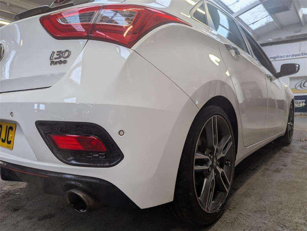 <p>2016 HYUNDAI I30 TURBO-GDI</p>