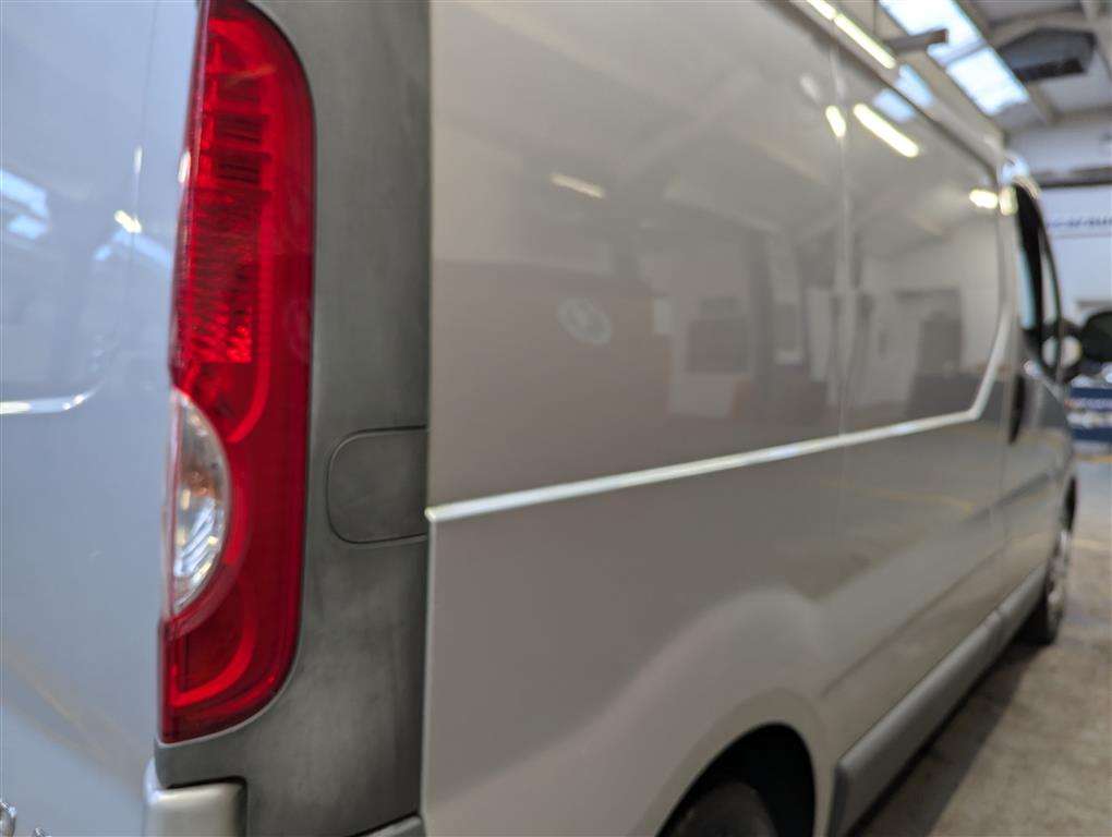 <p>2012 VAUXHALL VIVARO 2700 CDTI 113 SWB</p>