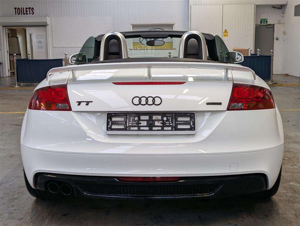 <p>2011 AUDI TT S LINE TFSI</p>