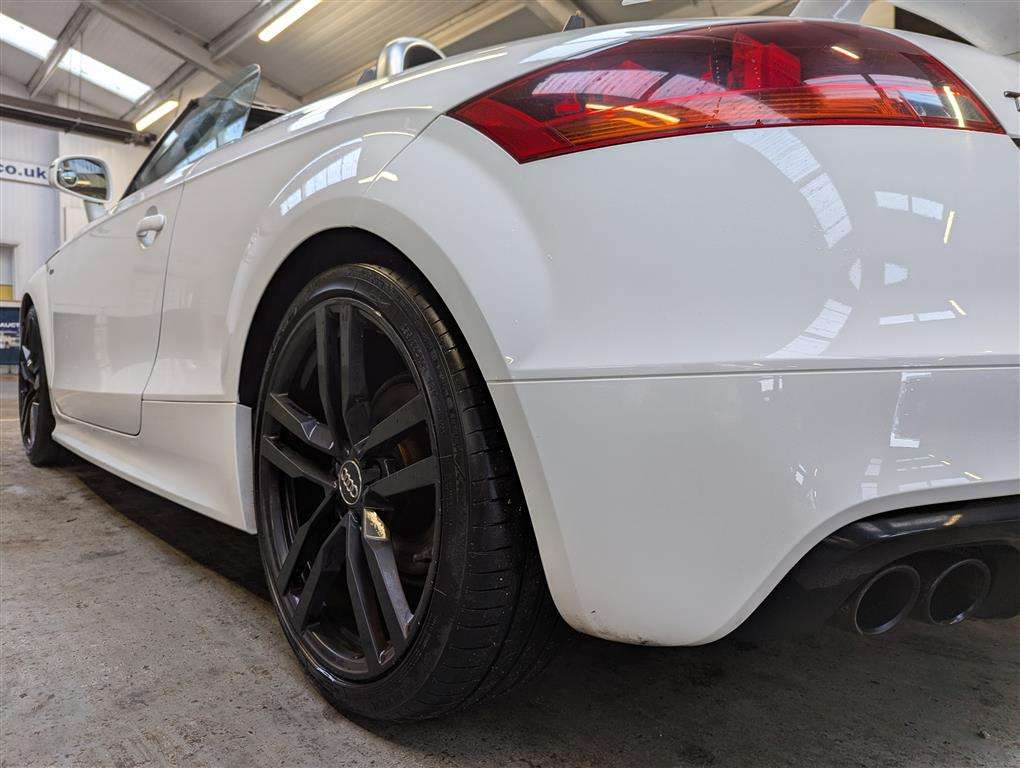 <p>2011 AUDI TT S LINE TFSI</p>