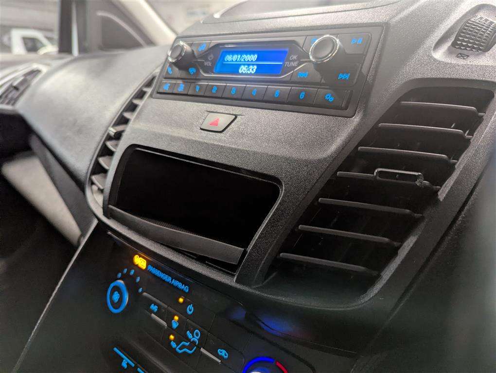 <p>2020 FORD TRANSIT CONNECT 200 BASE</p>