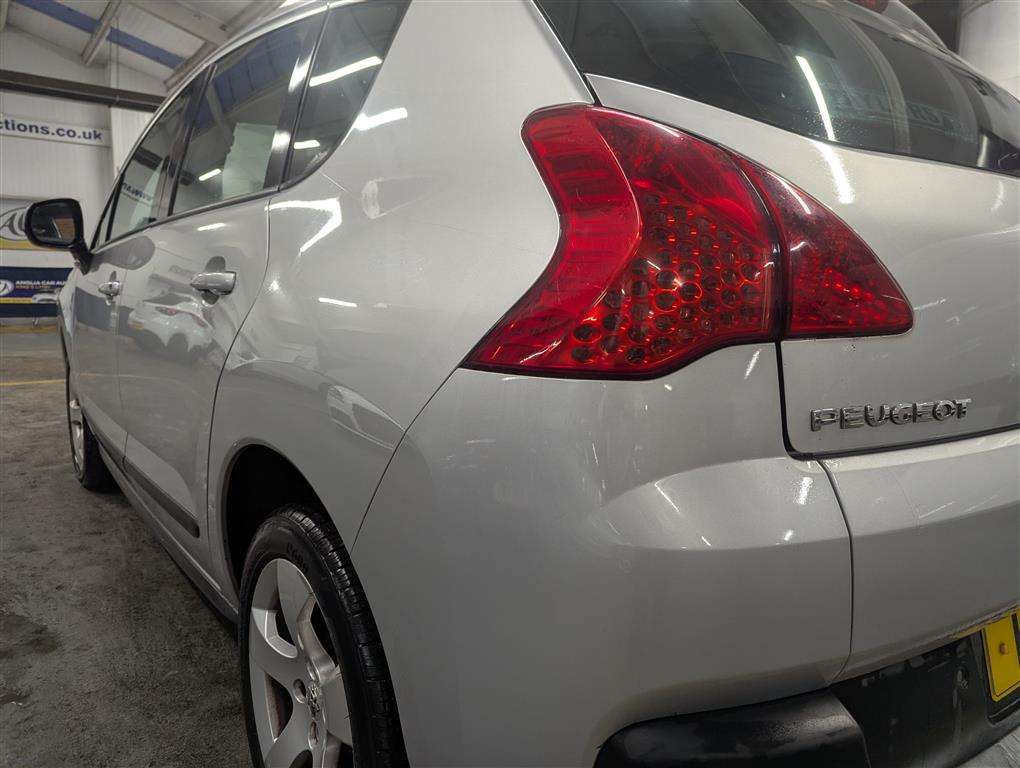 <p>2011 PEUGEOT 3008 SPORT HDI</p>