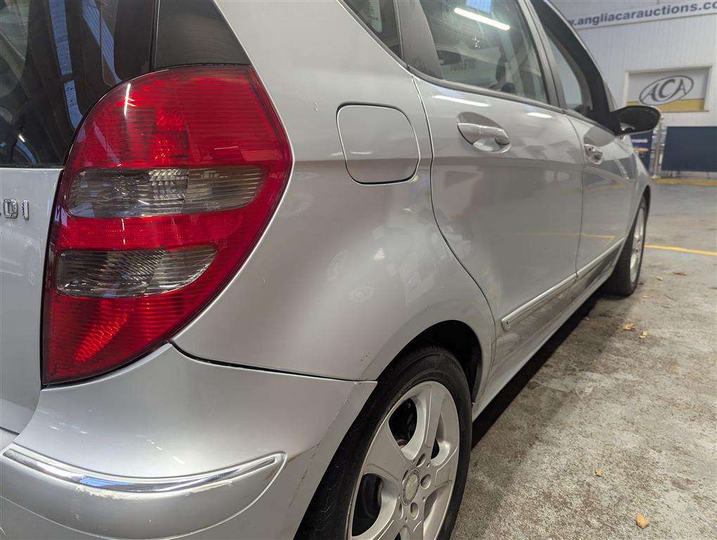 <p>2007 MERCEDES A180CDI AVANTGARDE SE CVT</p>