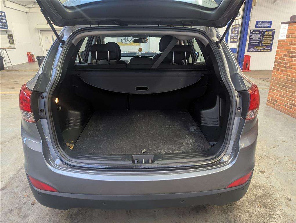 <p>2012 HYUNDAI IX35 GDI STYLE 2WD</p>