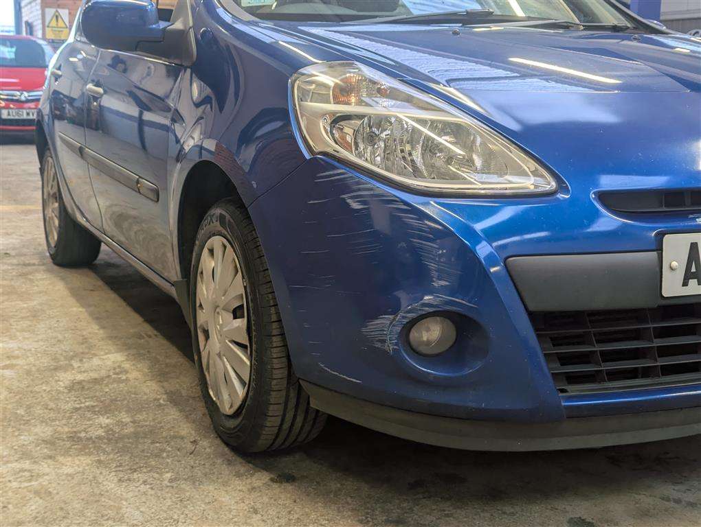 <p>2010 RENAULT CLIO EXPRESSION ECO2 DCI</p>