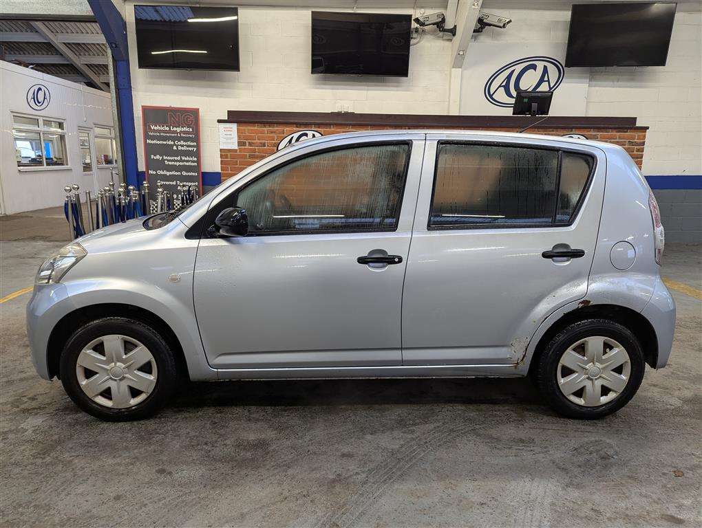 <p>2007 DAIHATSU SIRION S</p>