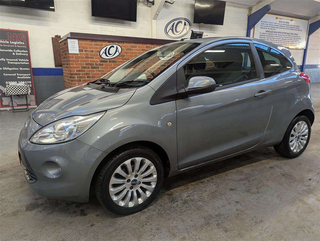 <p>2010 FORD KA ZETEC</p>