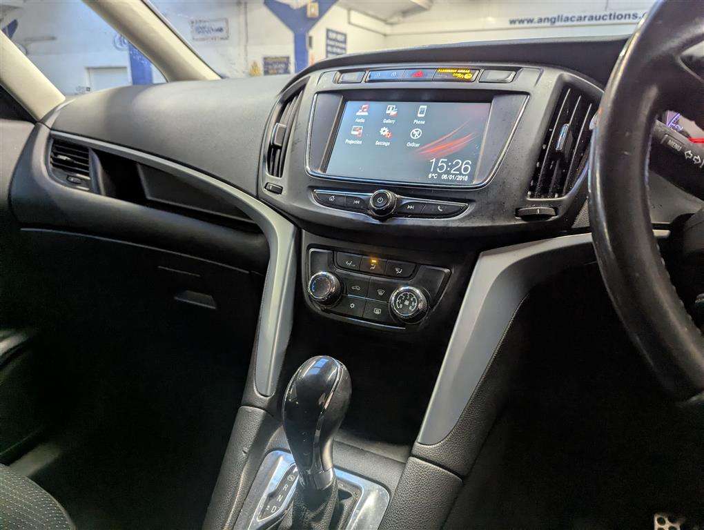 <p>2018 VAUXHALL ZAFIRA TOURER SRI TURBO AUTO</p>