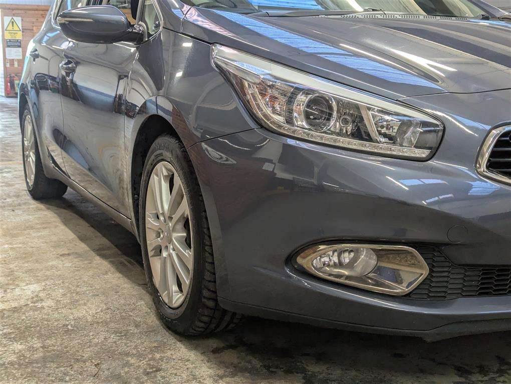 <p>2015 KIA CEED 2 ECODYNAMICS CRDI</p>