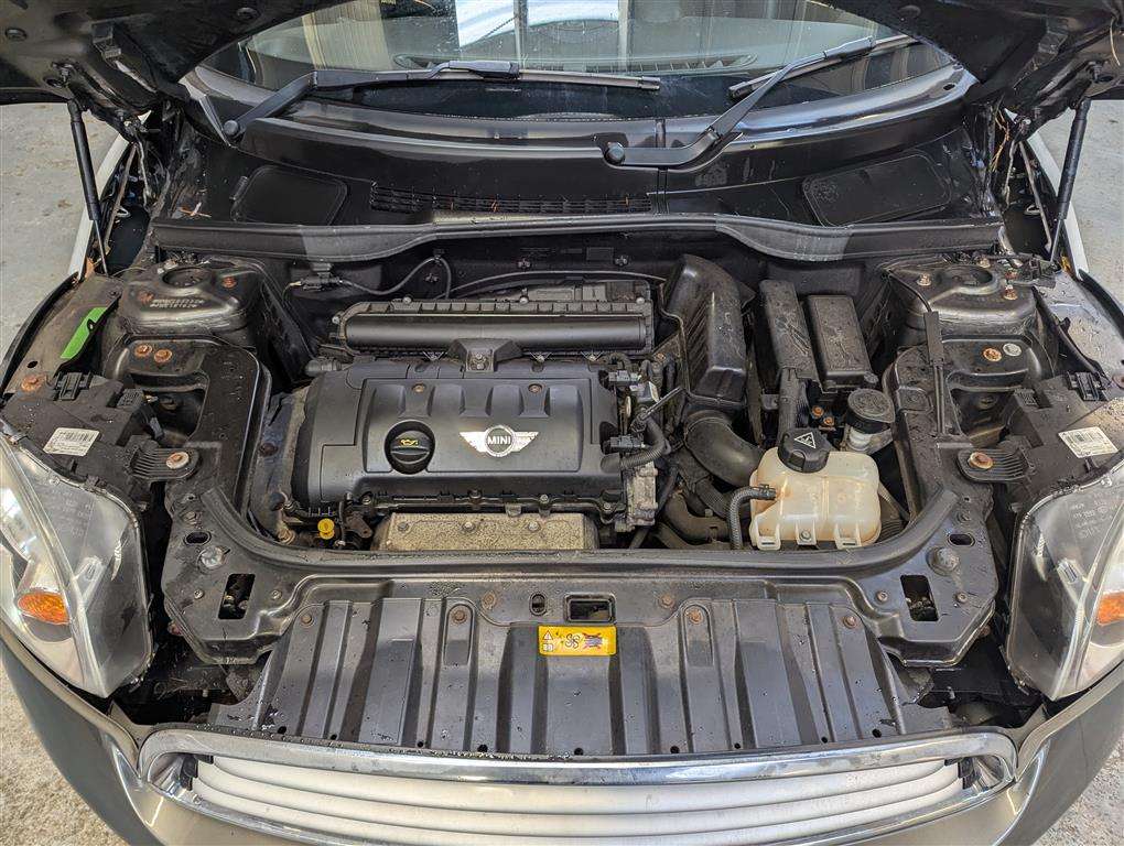 <p>2010 MINI COUNTRYMAN COOPER</p>