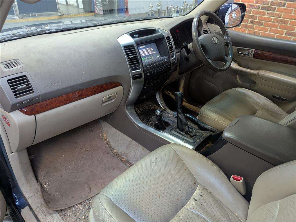<p>2007 TOYOTA LAND CRUISER INVIN D4-D AUTO</p>
