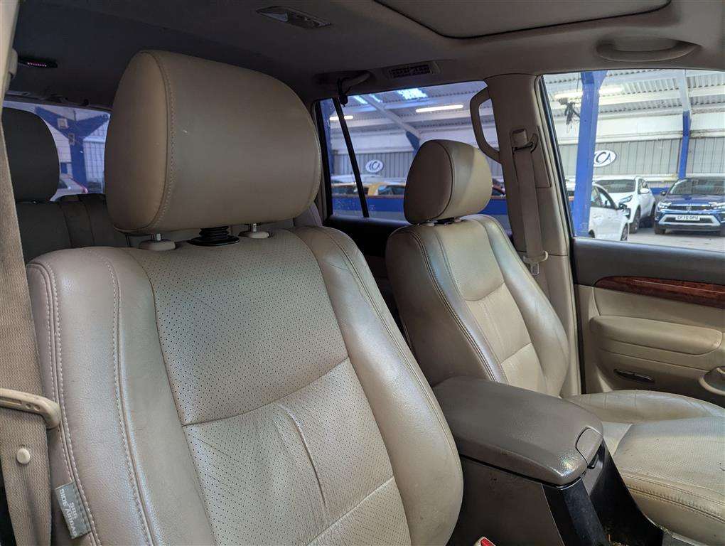 <p>2007 TOYOTA LAND CRUISER INVIN D4-D AUTO</p>