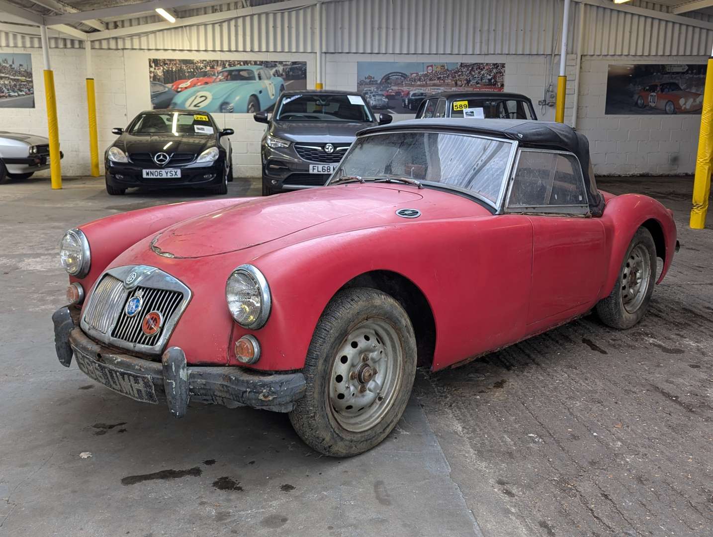 <p>1969 MG A ROADSTER</p>