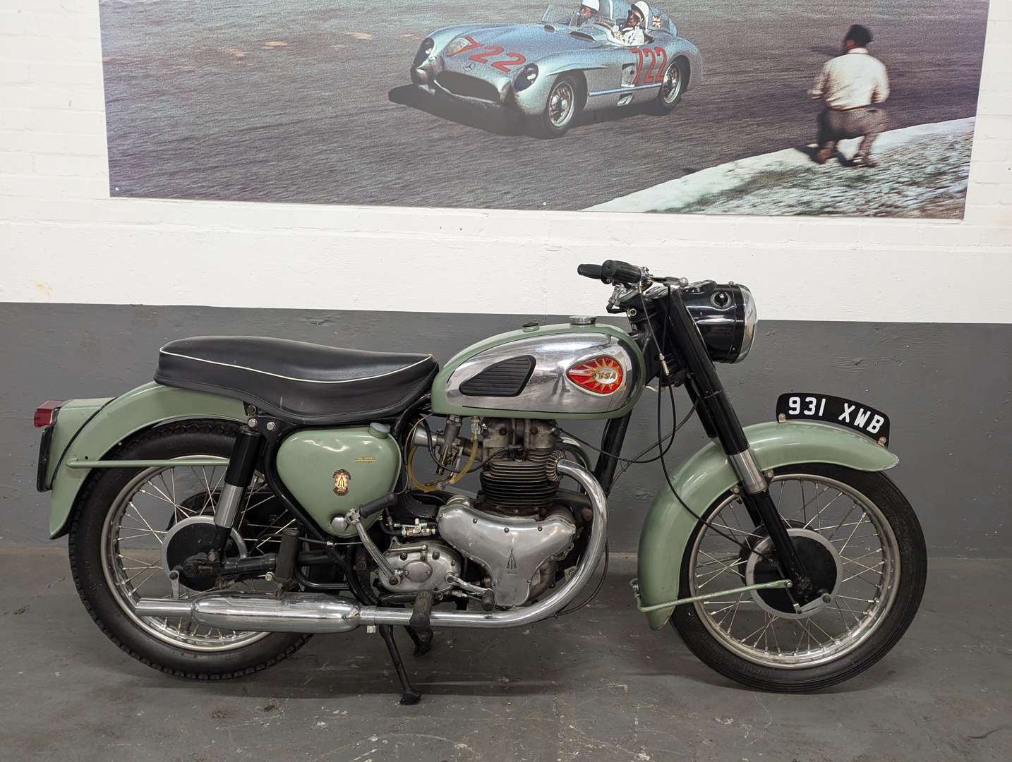 <p>1960 BSA SHOOTING STAR 500CC</p>