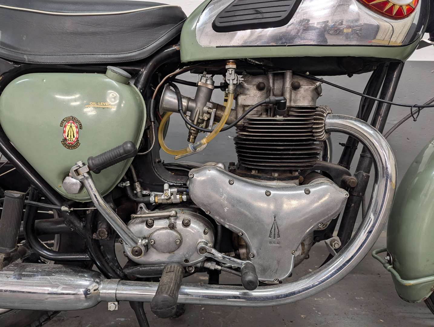 <p>1960 BSA SHOOTING STAR 500CC</p>